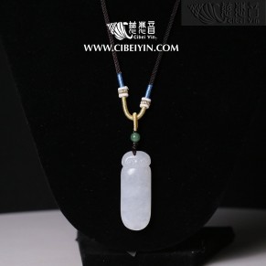 Jade Necklace – “Blessing Gourd”