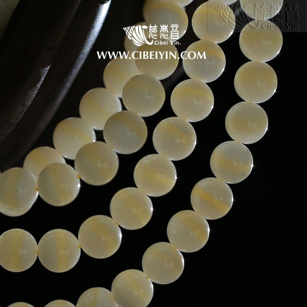 藏品金絲硨磲108念珠 (8mm)