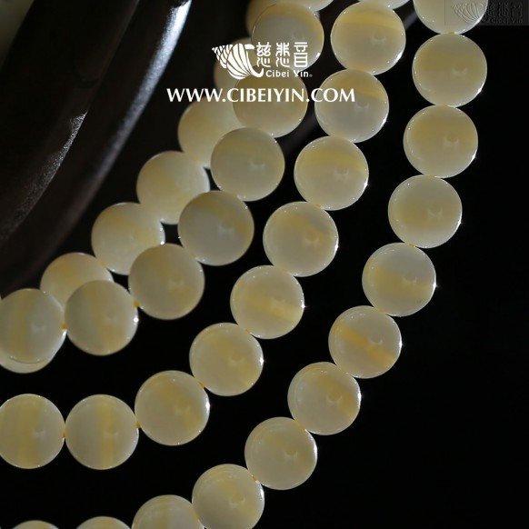 藏品金絲硨磲108念珠 (8mm)