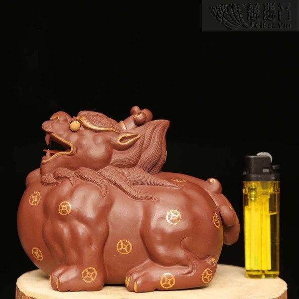 紫砂描金狻猊摆件