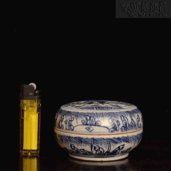 清早期麒麟送子青花小宝盒