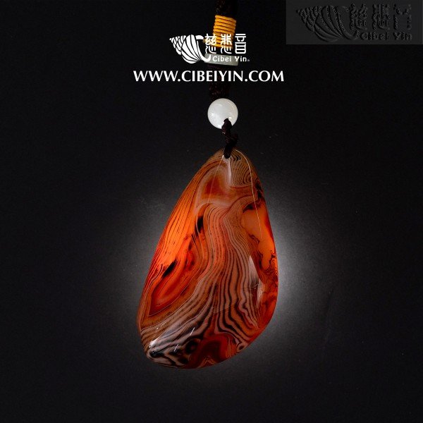 "一飞冲天"玛瑙手把件(大)-074