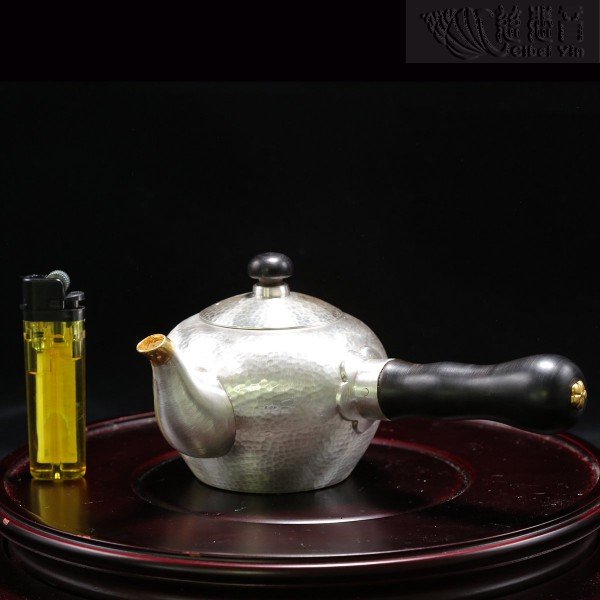  银镶金木柄茶壶 