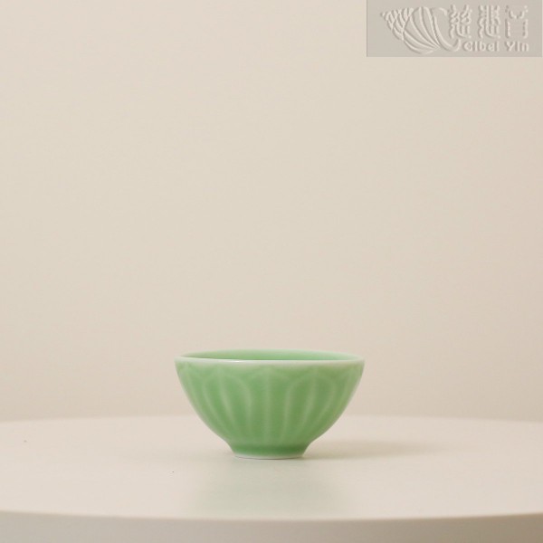 青瓷茶具系列-莲瓣茶杯