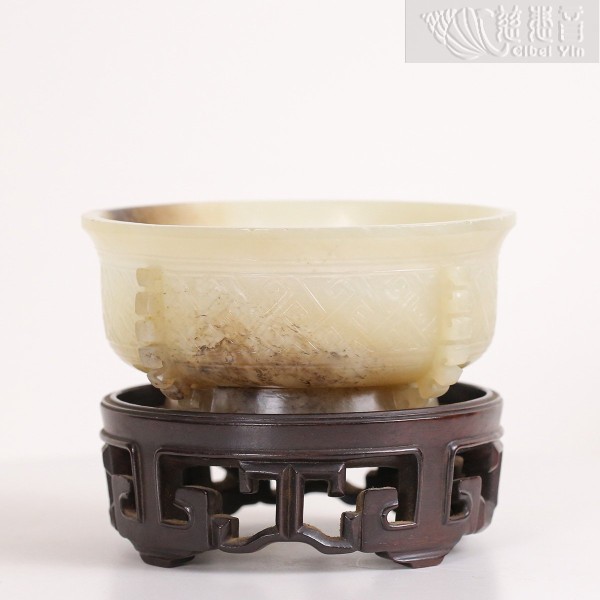 十八世纪 白玉仿古雷纹簋