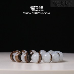 “宝罐珠”天然玛瑙手串-18mm
