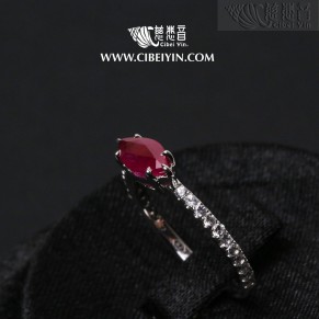 突破之眼-红宝石 银戒子 (Size 7)