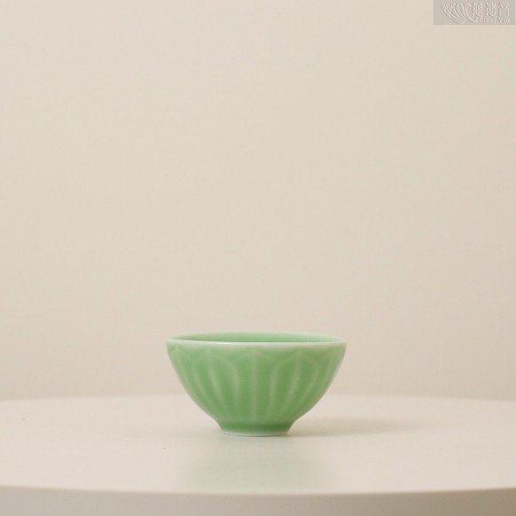 青瓷茶具系列-莲瓣茶杯