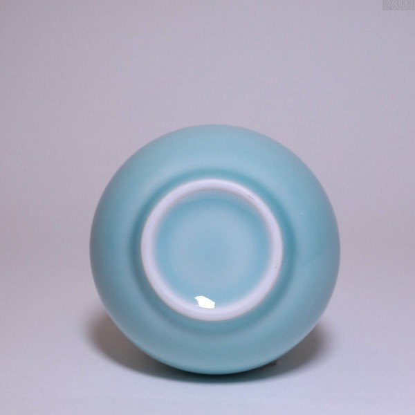 An extremely fine and rare blue and white double-gourd vase