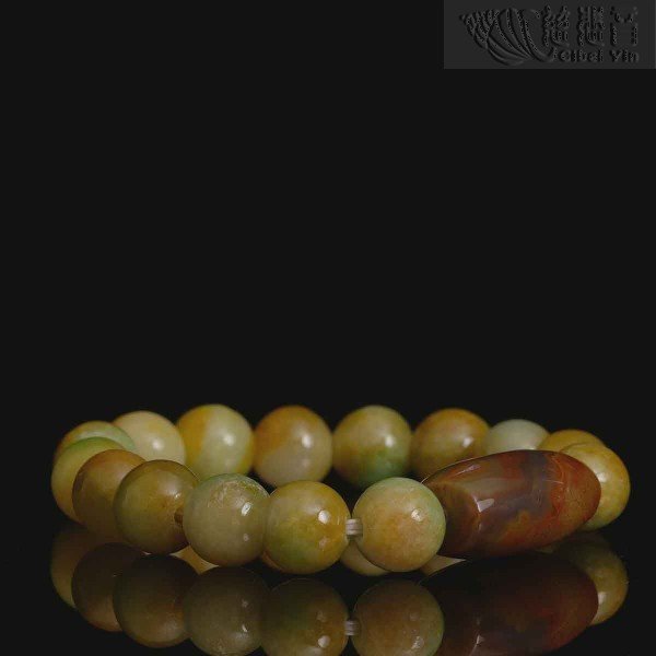 Jadeite and South Red Agate Bracelet