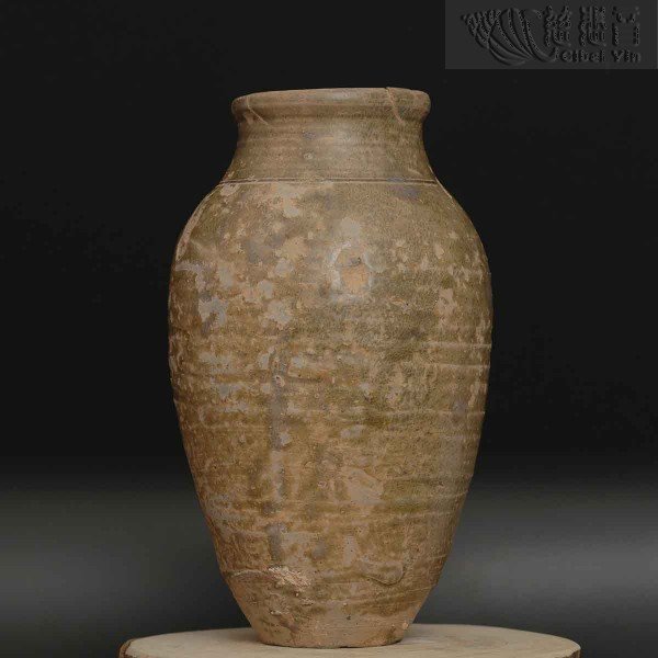 Northern and Southern Dynasties Green-Glazed Precious Jar