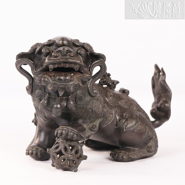 A Bronze incense burner in the shape of a lion 