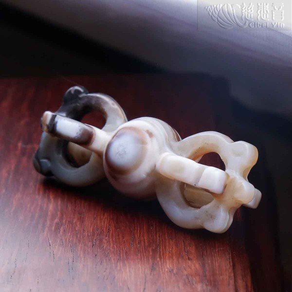 Natural Sky Eye vajra pesteles