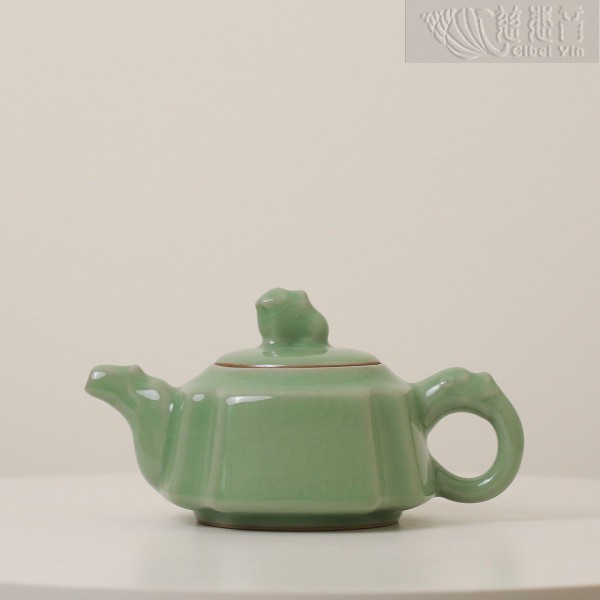 Celadon Teaware Series – Lion Teapot