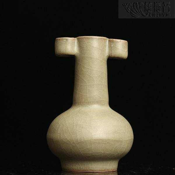 Song Dynasty Sanyuan Top Scholar Celadon Treasure Vase