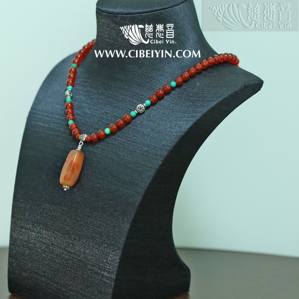 Old Agate Necklace   03-M1