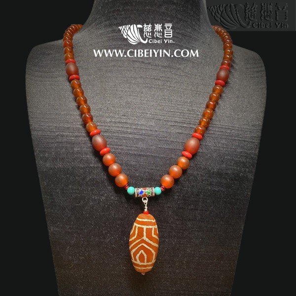 Dzi Bead Necklace 404-9