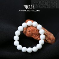 Milky White Tridacna Bracelet - 12mm