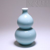 “Fortune, Prosperity and Longevity” Gourd-Shaped Treasure Vase – 16cm Pale Blue