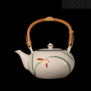 Koransha Ewer and Lid