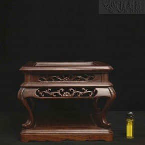 Mahogany Throne Table