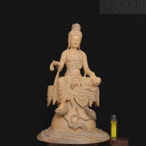 Relaxing Avalokitesvara(On Grandmaster JinBodhi’s altar table )