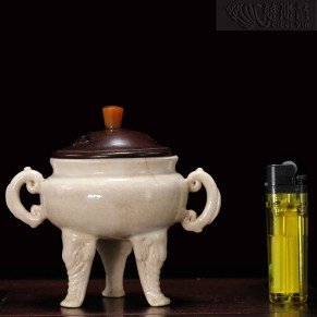 Qing Dynasty Elephant Foot and Double Ears Incense Burner, Da Song Dynasty, Mahogany Covered Agate Button