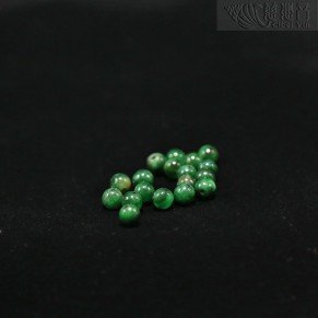 Old Jadeite beadsOld Jadeite beads  (pcs)