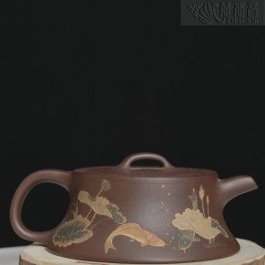 Zisha teapot with He Yang Baonian on bottom