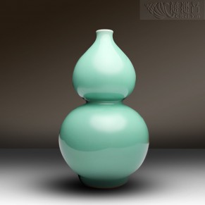 Celadon Gourd-shaped Treasure Vase-28cm