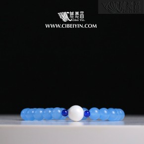 "Pure Tranquility" Aquamarine and Tridacna Bracelet (8mm)