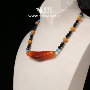 Horn-Shaped Dzi Bead- Special Grade  Necklace-3A
