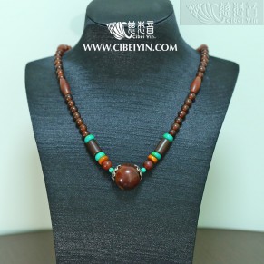 "Brave and Diligent"Old Agate Necklace 2A-107