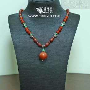 "Gathering blessings"Old Agate Necklace 2A-87