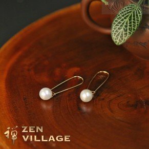 Treasure Lock Pearl Earrings