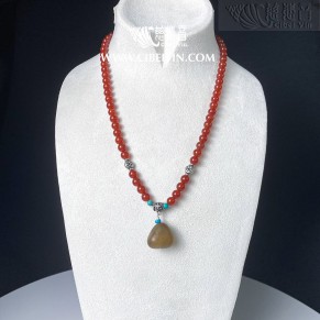 Old Agate Necklace  20-35