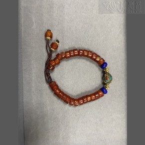 红玛瑙算盘珠手串(不同配飾)