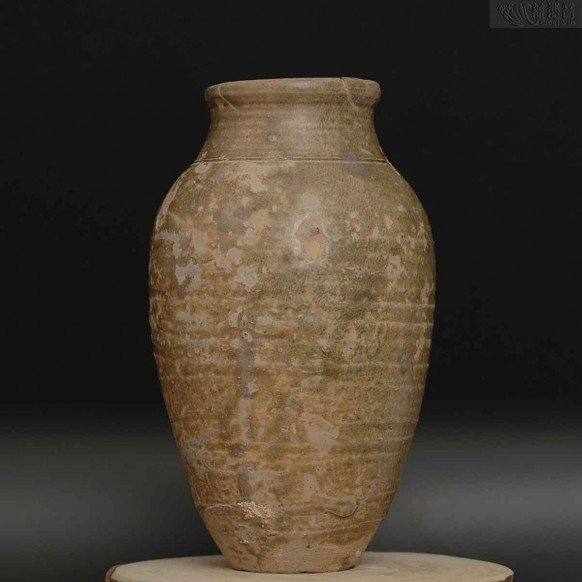 Northern and Southern Dynasties Green-Glazed Precious Jar
