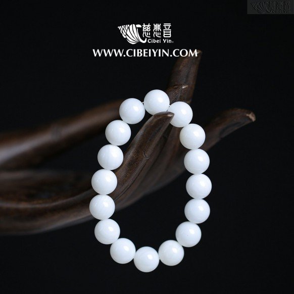 Translucent Tridacna Bracelet - 12mm