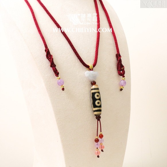 Two-Eyed Dzi Bead Necklace – 38 mm – Random Shipment