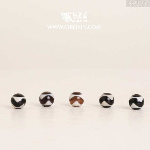 Tiger Tooth Dzi Bead (Round/Black) – 8 mm