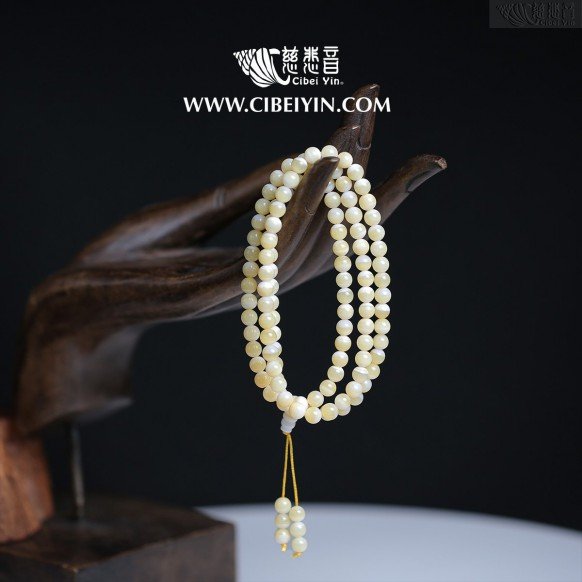 Exquisite Golden Silk Tridacna 108 Prayer Beads - 6mm