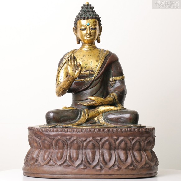 18th-Century Gilt-Bronze Nepali Amitābha Buddha