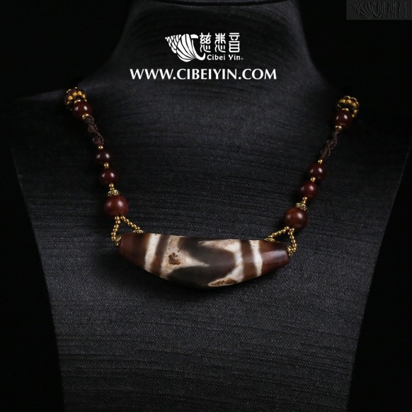 "Magnificent Glorious and Majestic" Natural Horn-Shaped Double Tiger Teeth Dzi Bead