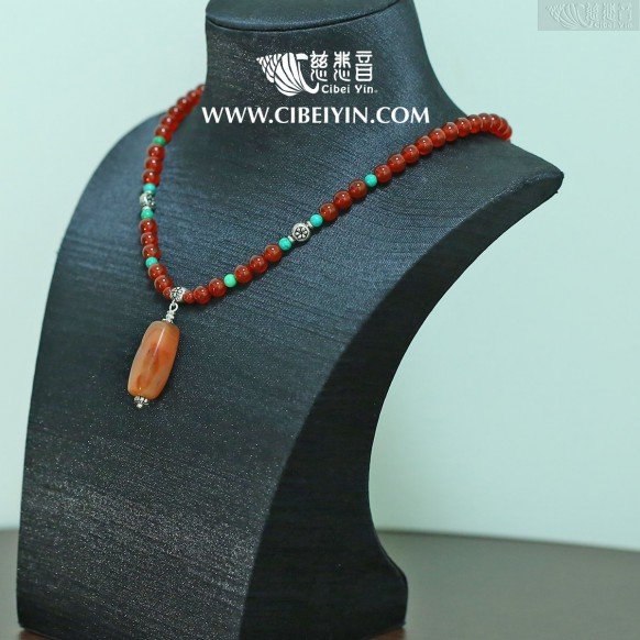 Old Agate Necklace   03-M1