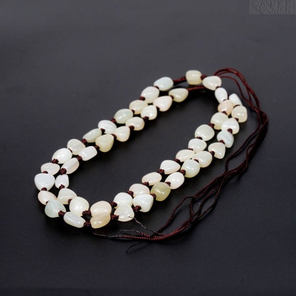 Hetian Jade Irregular Bead Necklace